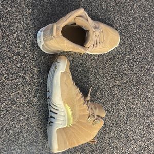Women’s Air Jordan 12 Retro 'Vachetta Tan' - Size 6